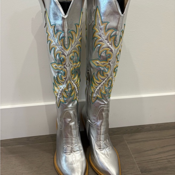 Metallic Western Knee High Cowgirl Boots Silver with Embroidery Women Size 7 & 6 - Picture 8 of 14